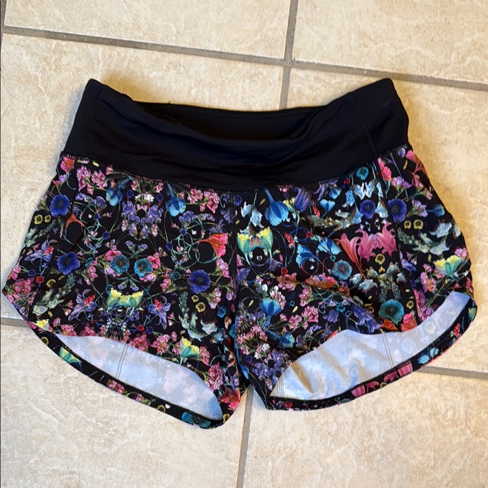 Lulu lemon  speed up Floral Black Women's Shorts